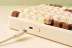 TAVNIXO K520D wireless keyboard feature: usb c wired connection port detail